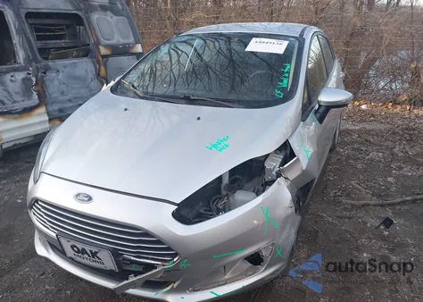 2015 Ford Fiesta Se z USA, uszkodzony, nr VIN 3FADP4EJ5FM138411